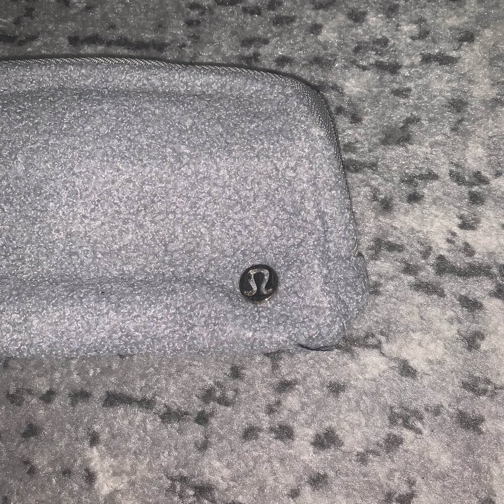 Lululemon Everywhere Bag Fleece 1L - Picture 2 of 3